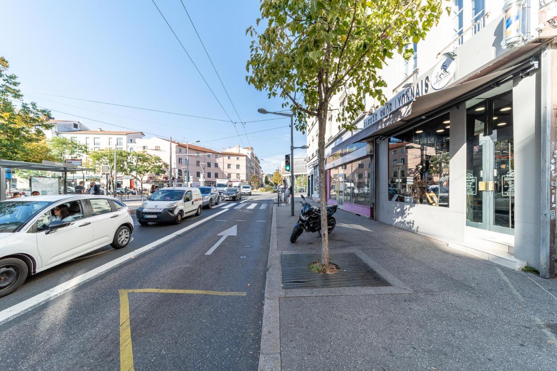 Le Marietton Appartement Cosy A Deux Pas Du Metro Valmy Lyon Exterior foto