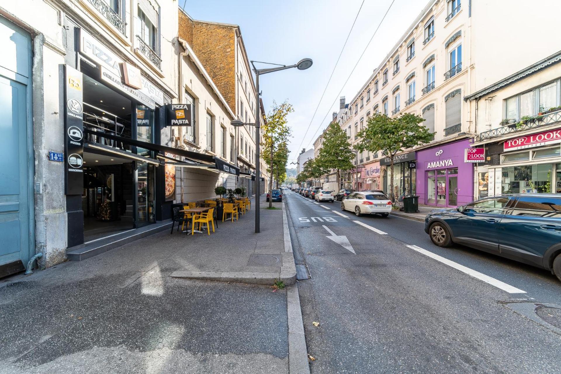 Le Marietton Appartement Cosy A Deux Pas Du Metro Valmy Lyon Exterior foto